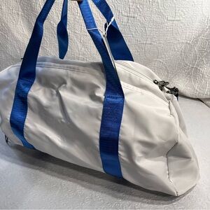 Halara Duffle Bag Tote Gym Travel Weekender White Blue River Gear Wet Pocket New